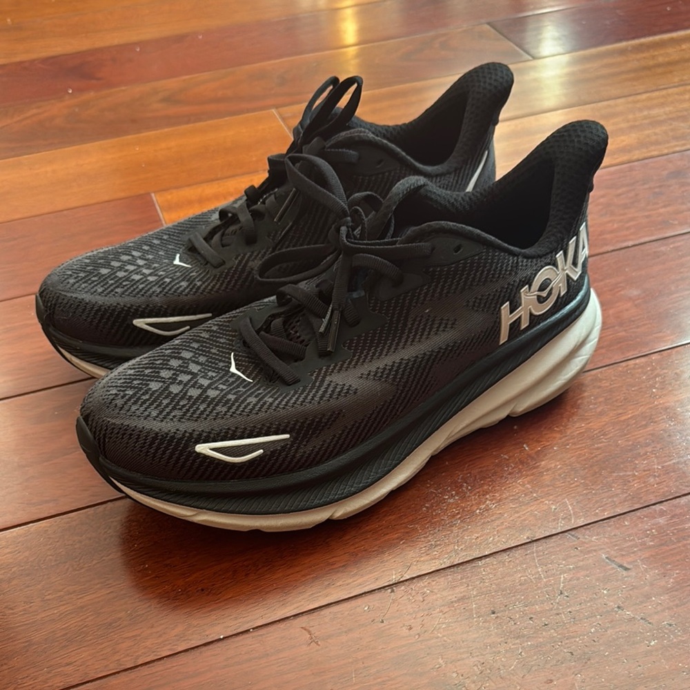 Hokas